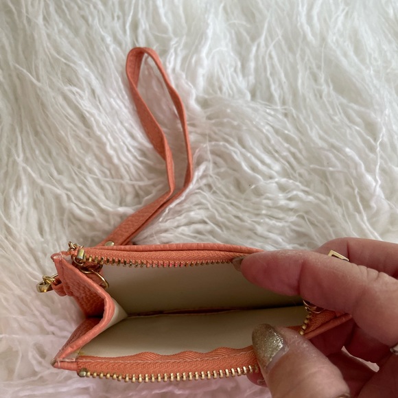 Sienna Mae Wristlet Wallet w/Keychain - Picture 3 of 5